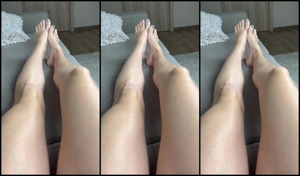 Tinsleyteaser Onlyfans Pov Im Your Girlfriend And I Send You This Teasing Video Of My Legs And Feet While Youre At Work G