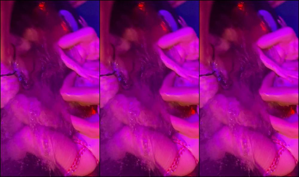 "evaray" lesbians, bikini, hot tub, kissing, orgy All girl hot tub orgy manyvids