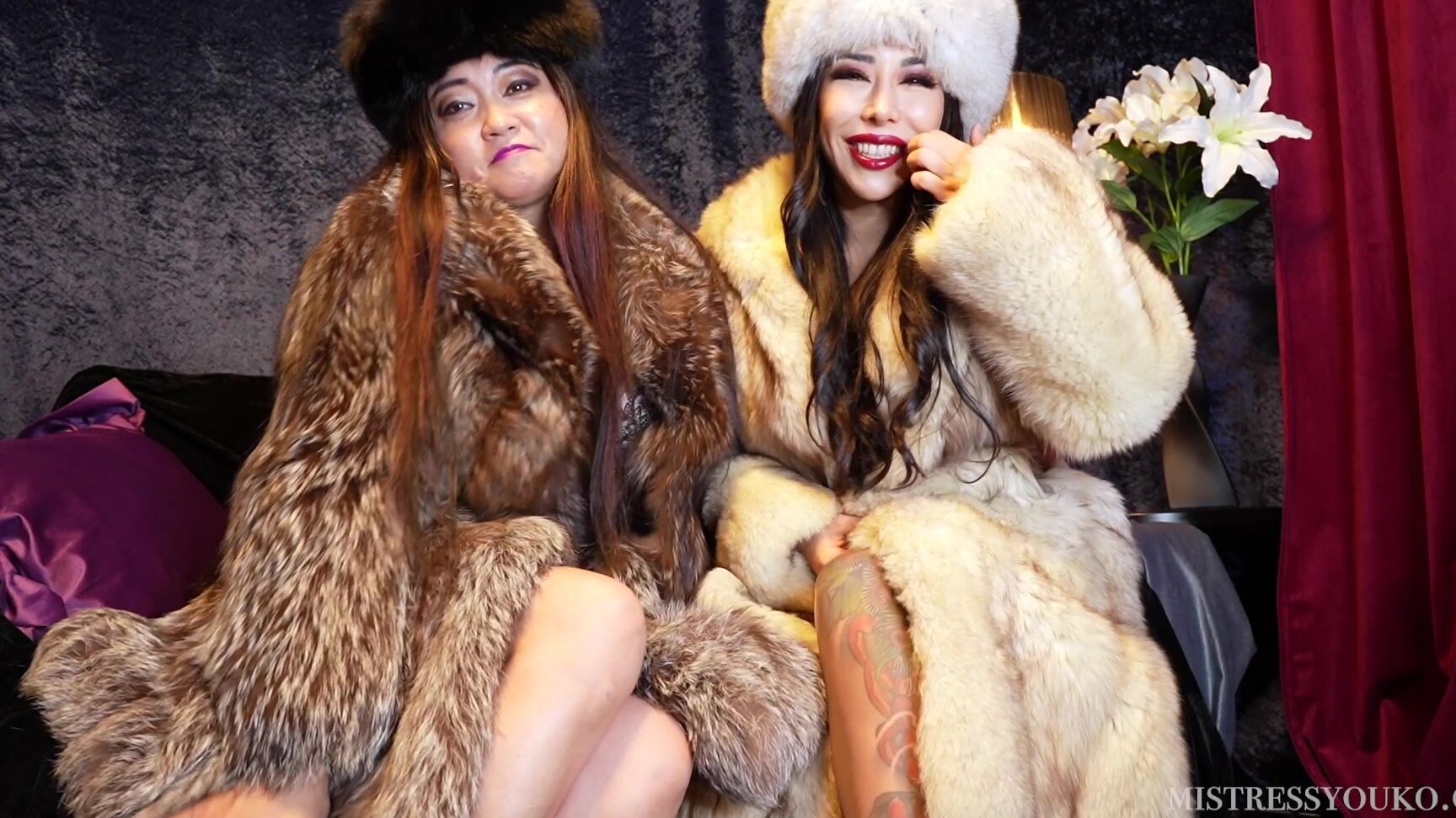 MistressAmrita Double fox fur Japanese goddesses iWantClips