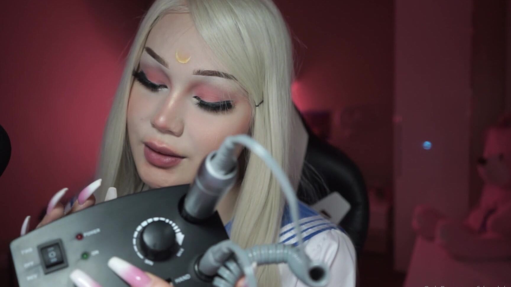 Blondelashes Asmr Nailsstuff