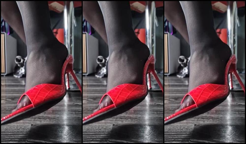 Ayellgirlfeet Nicknamed Ayellgirlfeet Onlyfans Petit Dandling Et Je Te Pitine En Collants Good Dandling And I Crush You In Nylons