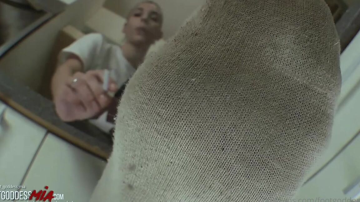 Footgoddessmia Onlyfans Under My Socks Youre Kneeling And Swallowing The Ashes Of My Cigarettep