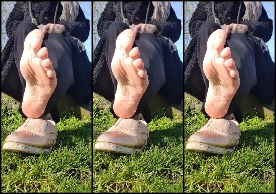 Miss B Nicknamed Missb52S Onlyfans 03 31 2022 Muddy Shoes Sweaty Feet