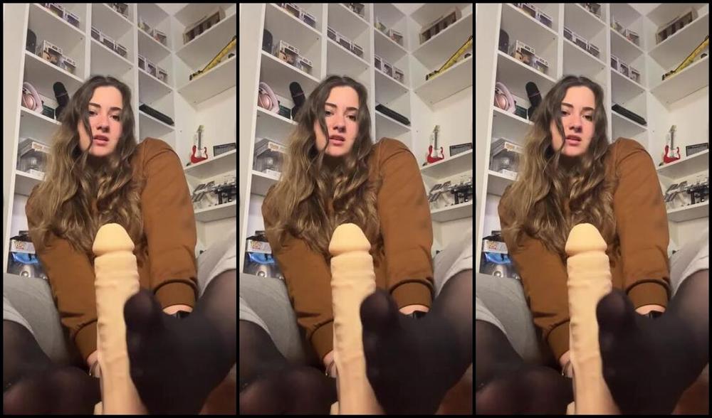 Yourdiamondvip Onlyfans A Good Footjob With My Nylon I Love Spit On Them