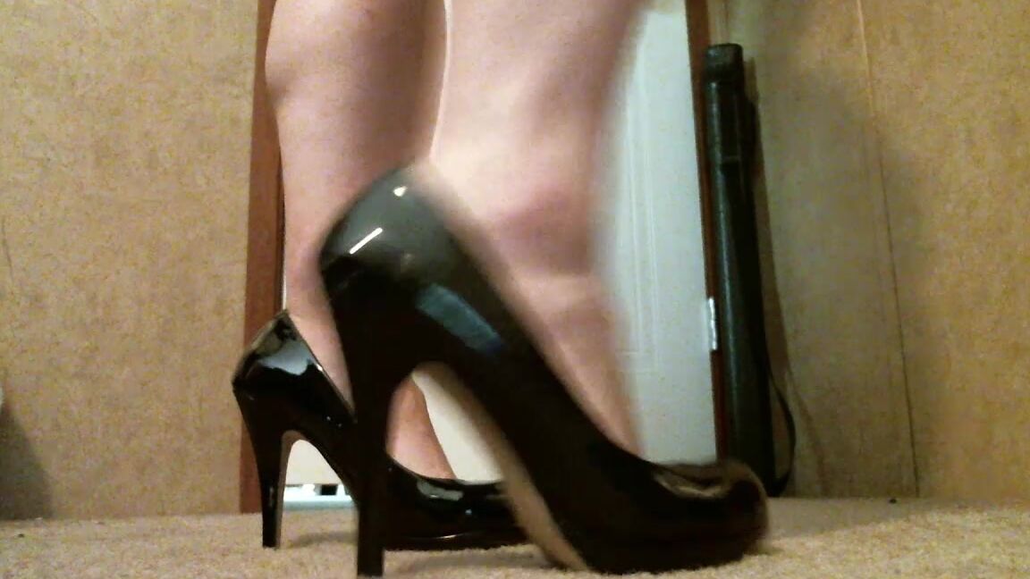 Barefoot, BBW, BBW Feet, Foot Fetish, High Heels curiousclover bbw heel swingin foot foreplay ManyVids