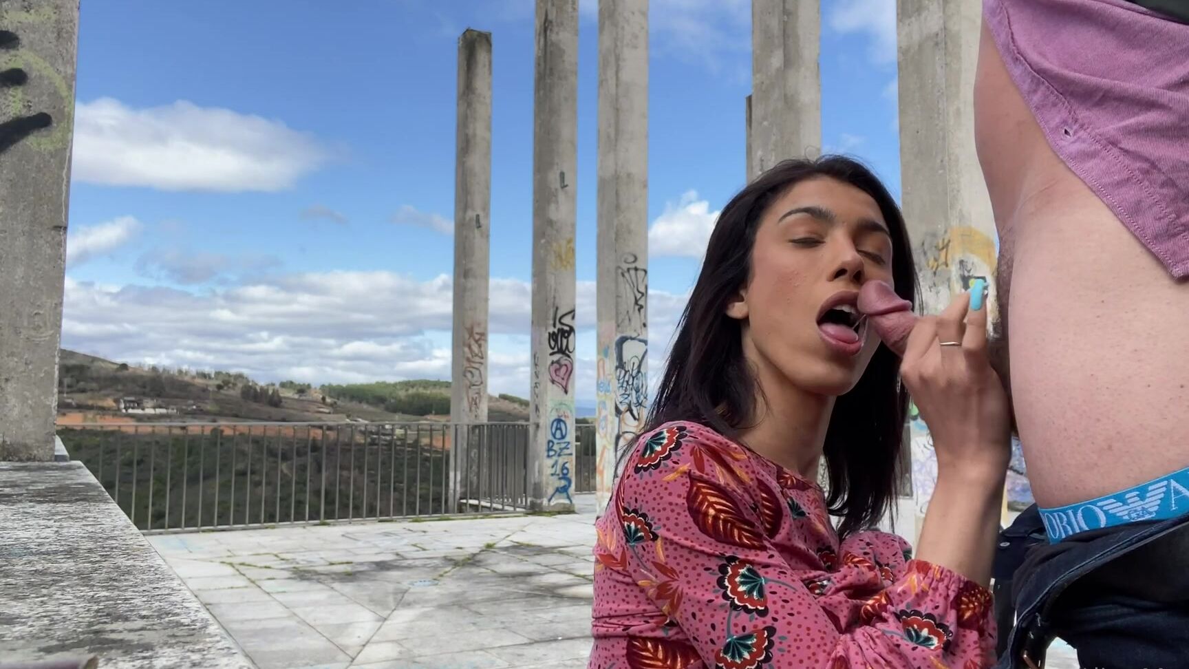 tgirl-brazil-25-03-2021-2064636177-de-paseo-me-encanta-tragar-toda-su-leche