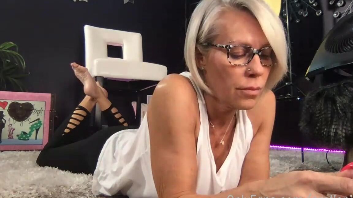 Nikki Ashton Aka Eroticnikki Onlyfans Stream Started At 07202020 1248