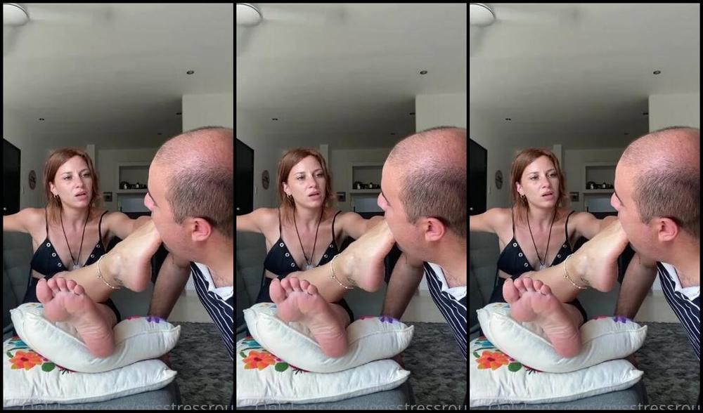 Gingeralesfeet Aka Misstressroux Onlyfans In This Video I Am Considering To Turn This Loser Into A Live In Slave Whilst He Worships My Beauti