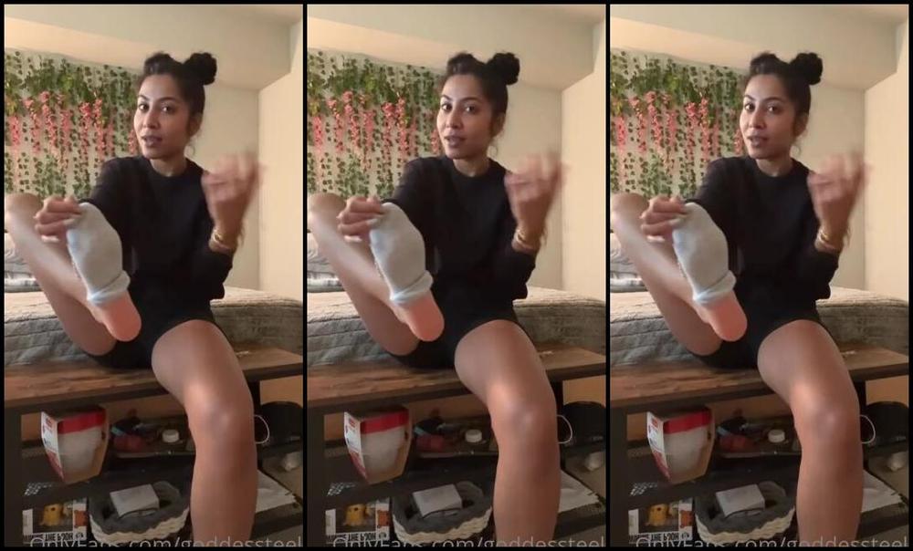 Goddess Nova Nicknamed Goddessnova 09 15 2022 Onlyfans Video Yes They Stink Yes They Are For Sale Yes You Can Sniff Them As You Jerk Q