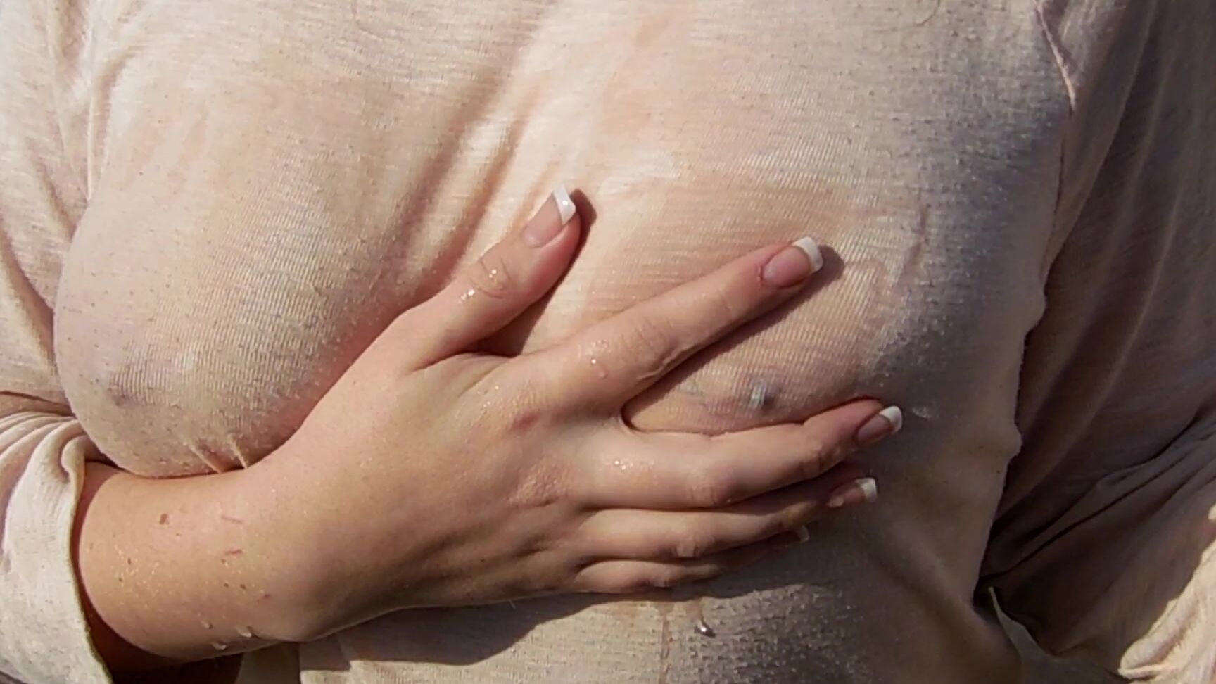 Jaybbgirl Wet Tshirt And Wet Titties