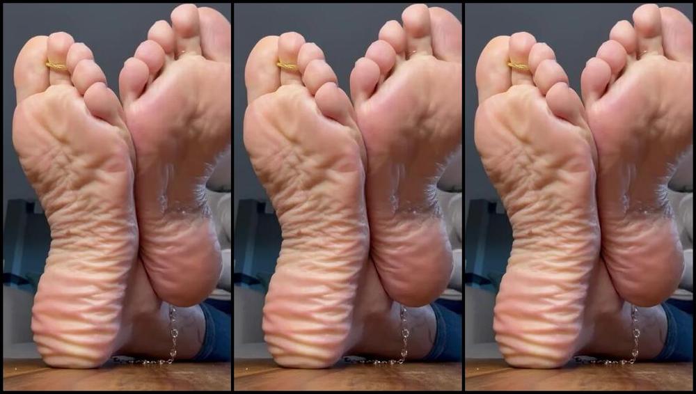 Solesmad Fetish Queen Nicknamed Solesmadvip 01 17 2025 Onlyfans Video Happy Friday Give Me Your Best Handjob