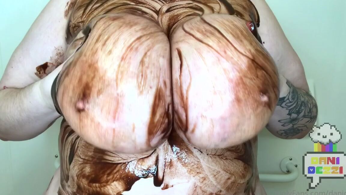 Danidezzi 2083340662 04 15 2021 Who Doesn T Love A Little Late Night Snack Watch Me Cover My Tits In Chocolate