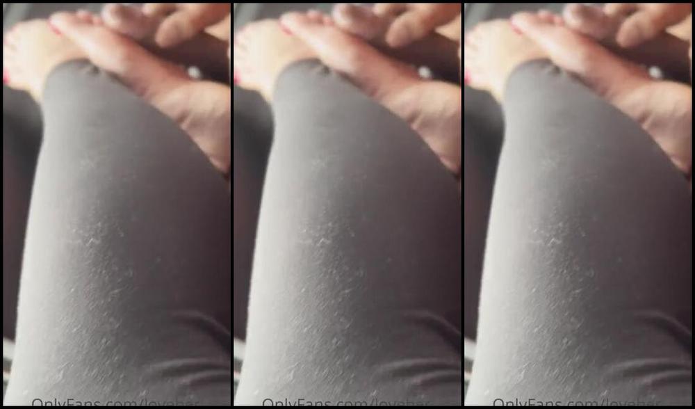 Loveher Toes Nicknamed Loveher Toes Onlyfans First Of 2023 Many More To Cum