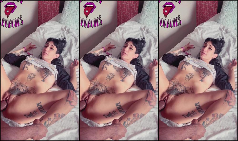 lovelygia-09-11-2021-2269845850-elijahwoodzxxx-takes-a-35-minute-trip-to-gialand-buy-the-ticket-take-the-ride-f