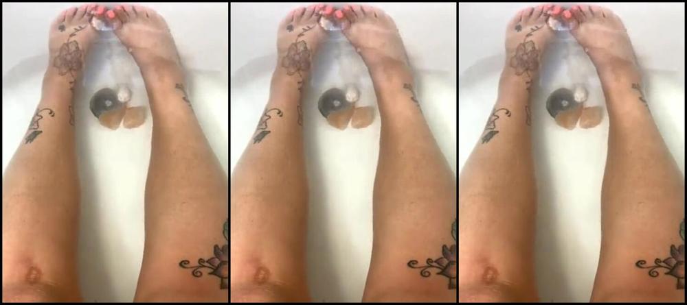 Goddess Rhonda Aka Sweetesthangsfeet Onlyfans Stream Started At 10102021 0245 Pm Bath Time