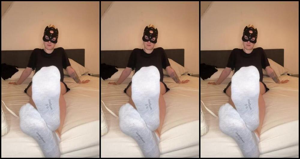 Socksfeet Misstress Nina Onlyfans 07 23 2024 Sweaty With The Smell Of My Hot Shoes And You You Can Smell It Come On