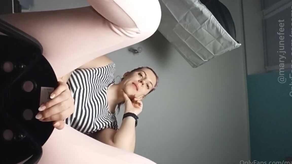 Masmr Onlyfans 5December Let Me Crush Smother Your Face And Body Guess What Part Of My Body Im Using