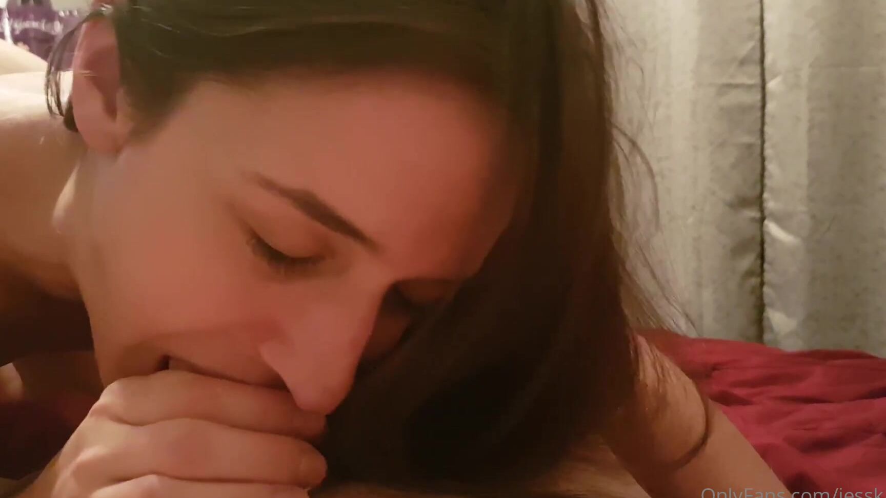 Jesska Throwing It Back To U