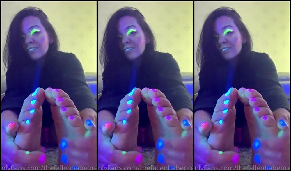 Thefallenbabepremium Onlyfans Black Lights Joi Want To Know What It S Like To Be My Partner In Crime Well Today You Re Rolep