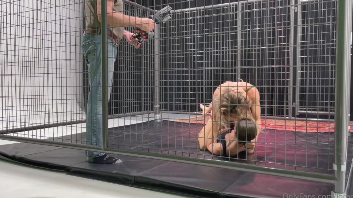 Loracr Ss Me And Cirenv Decide To Give Escapesweetrealityy A Little Tutorial Of Wrestling Moves I