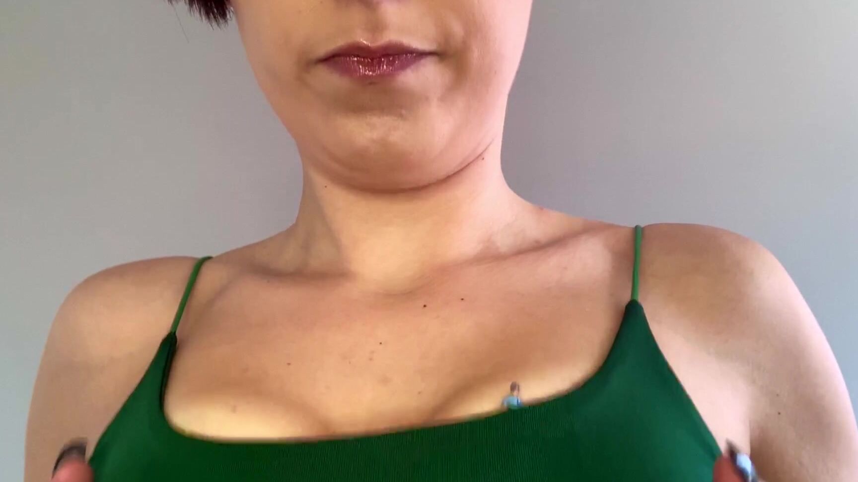 Goddess Arielle Devouring The Tiny Police Squad ManyVids