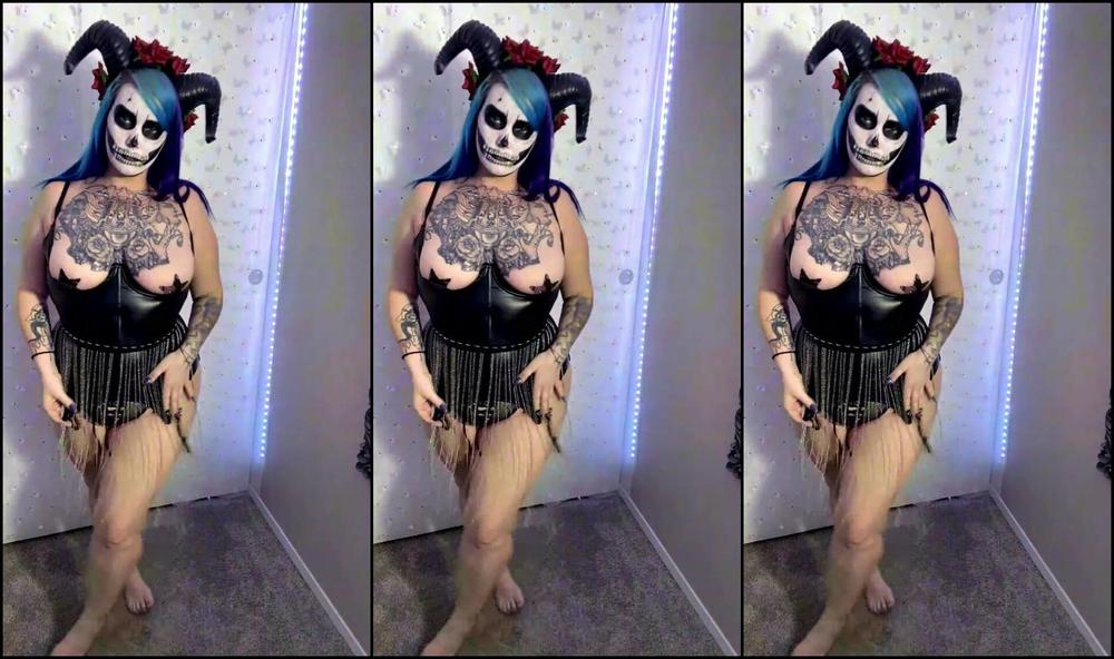 Smokiestlynx Stream Started At Am Halloween Live Stream