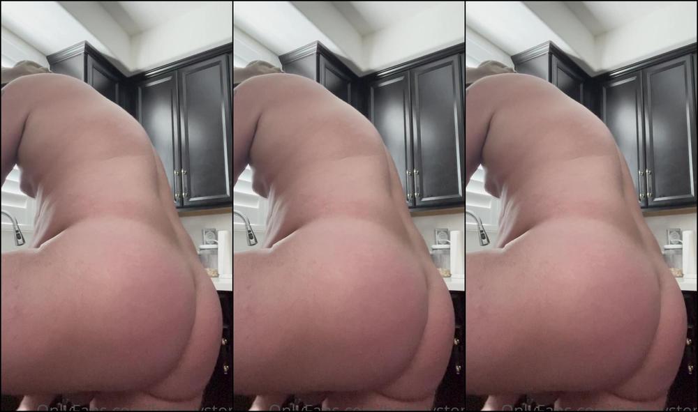 Bobluvstom Angry With My Out Of Date Computer And Trying On Underwear In The Kitchen