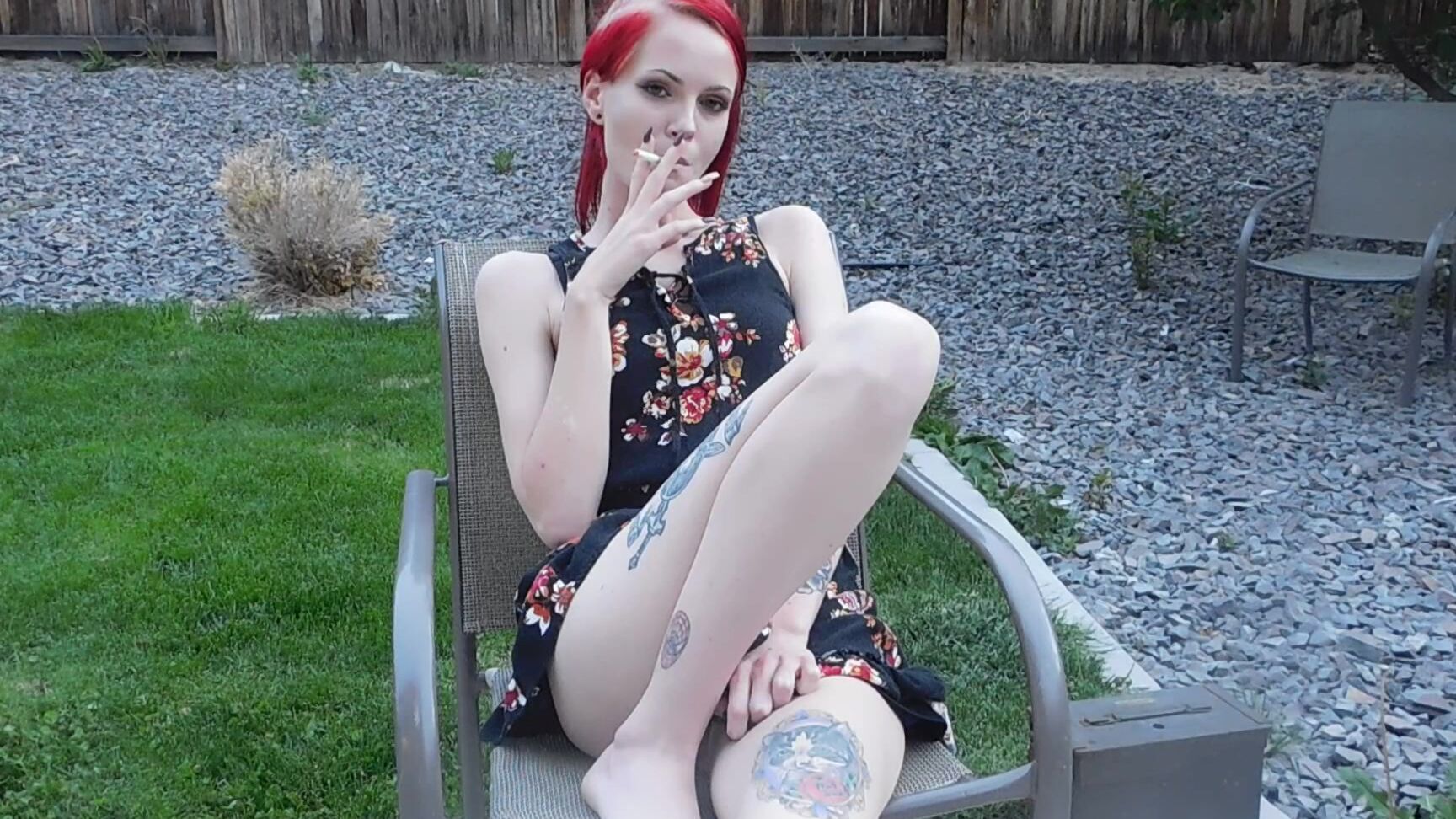 Subprincess Ignoring Smoking With Pussy Shots