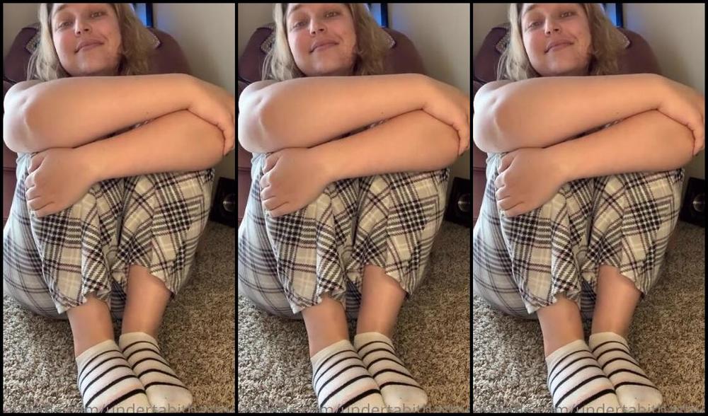 Tabitha Toes Nicknamed Tabithatoes 02 19 2021 Onlyfans Video Sooo Ive Naшла Кучу Моих Носков Под Вашей Кроватью И Теперь Ты Пытаешься Сделать C