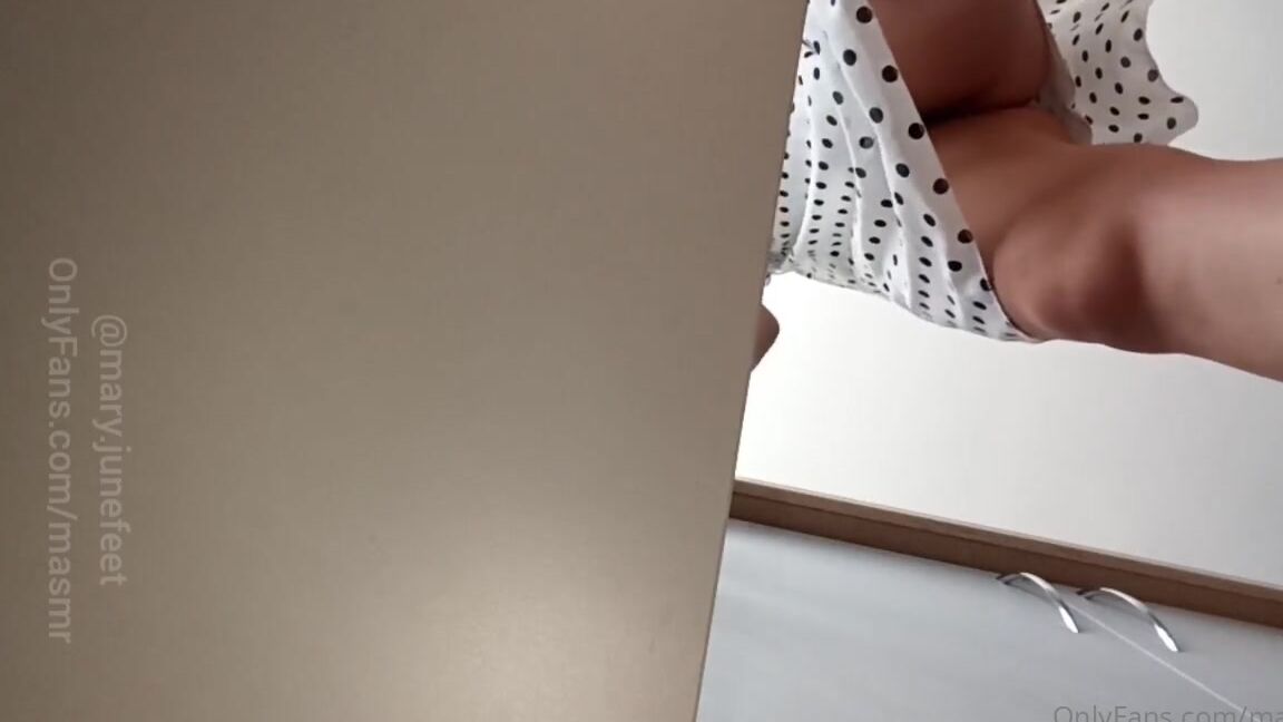 Masmr Onlyfans 4September Giantess In Kitchen Hmmm Youre Staring At My Ass Naughty Little Boy Better Be Car Uui