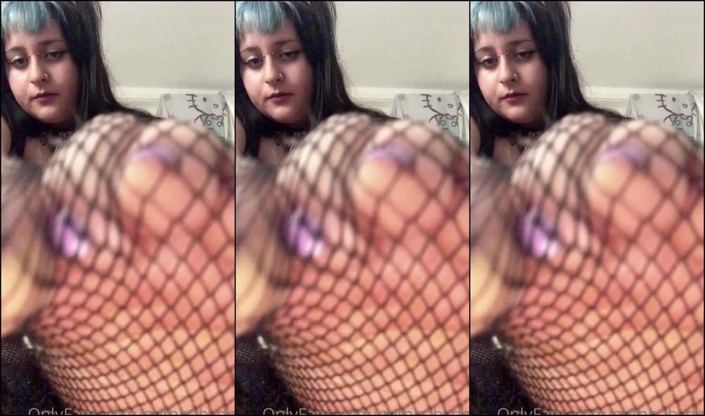 gothbabydoll-22-06-2020-456269671-taking-my-fishnets-and-panties-off