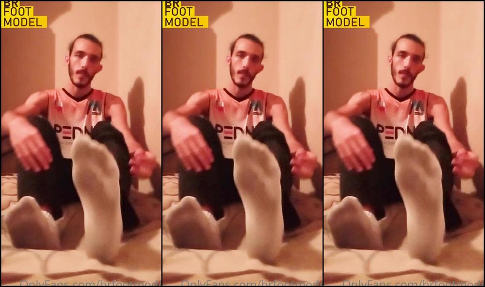Brfootmodel 2034450574 02 17 2021 Skater Feet