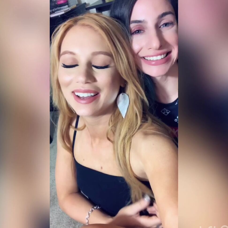 Imposed Orgasms, Lesbians, Public Flashing, Public Nudity sheenar madison n i vibe eachother at dennys pt2 ManyVids