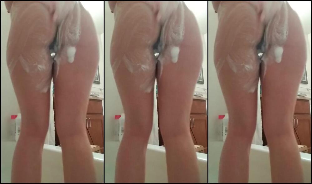 Jenna Divinci Washes Pregnant Body_Jenna Divinci PornHub