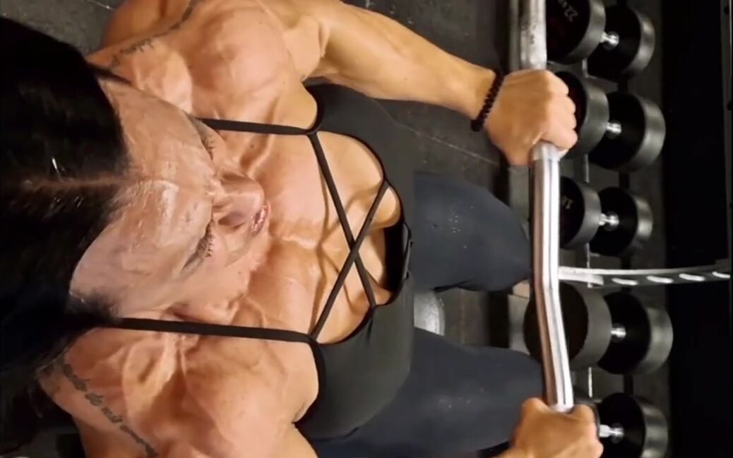 Alejandra Chacon Aka Alejandrachacon 02 27 2023 Onlyfans Video Huge Monster Traps Upper View Shoulder Workout