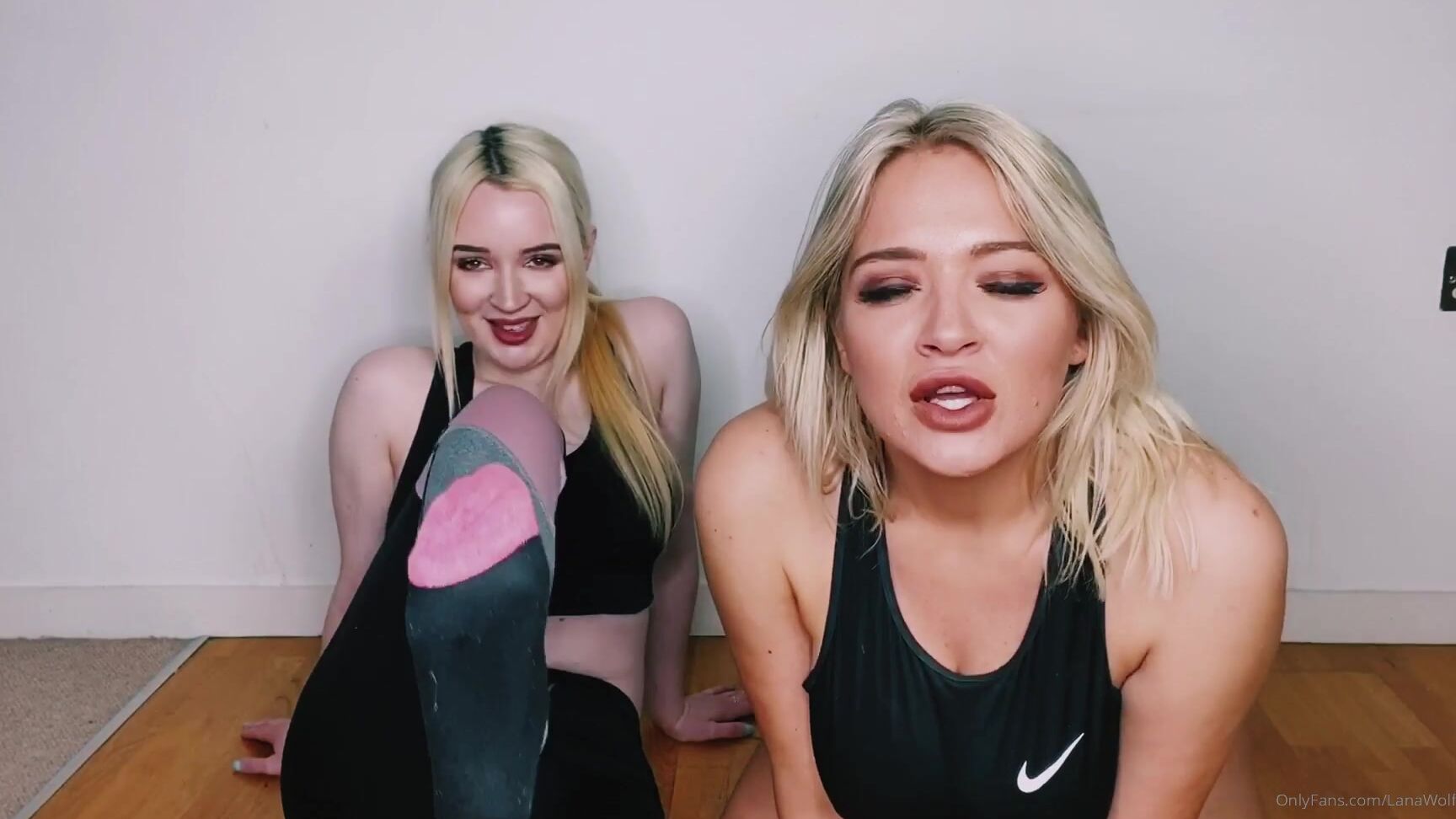 Lanawolf Full Video You Re Obsessed With Our Sweaty Gym Socks Lan