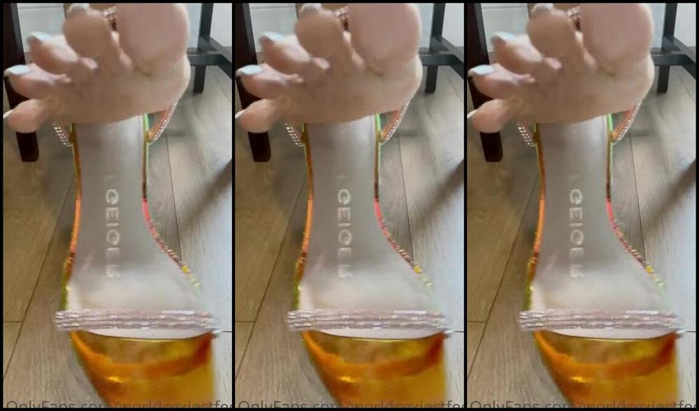 Worldsexiestfeet Onlyfans Happy Hump Day Guys