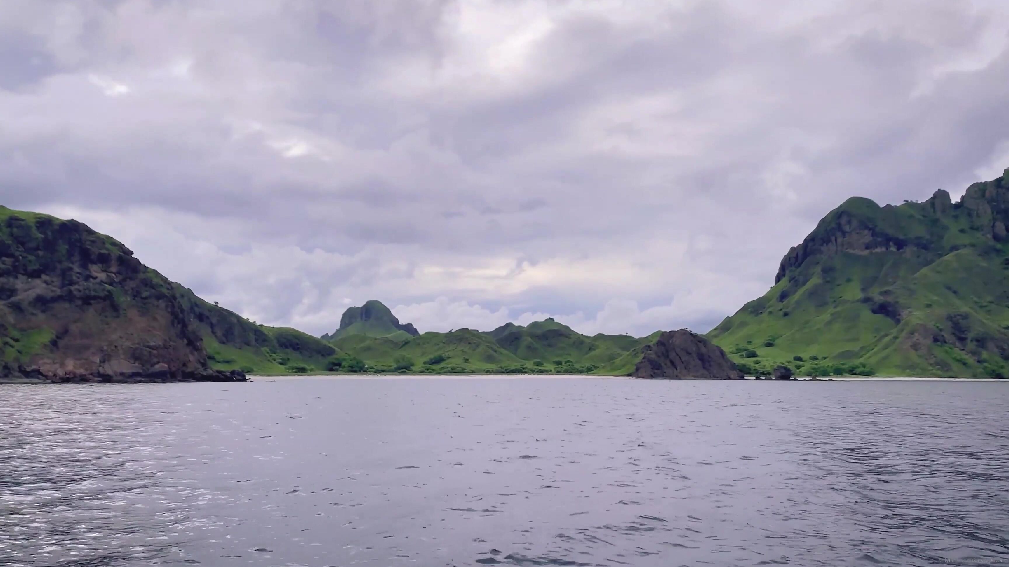 erotic-magazine-02-01-2021-1516580846-my-trip-to-komodo-island-vol-1-katya-clover-katyaclover-meeet-my-amazing-adventure-in-k