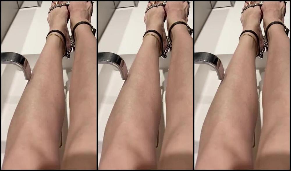 Heels Of Mine Nicknamed Heelsofmine 04 16 2023 Onlyfans Video In The Bathroomevery Place Is Ok Show My Feet And Heels Dont You Think
