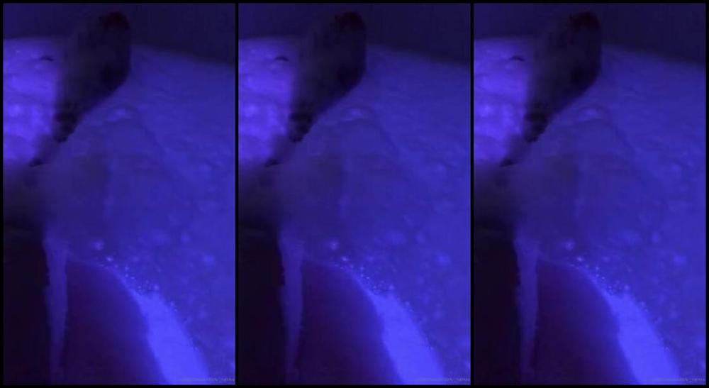 Lady Samira Nicknamed Lady Samira Onlyfans Feetfetish Relaxed In The Jacuzzi On My Tour In Amsterdam Feets Feetworship Toes Feetlover 2