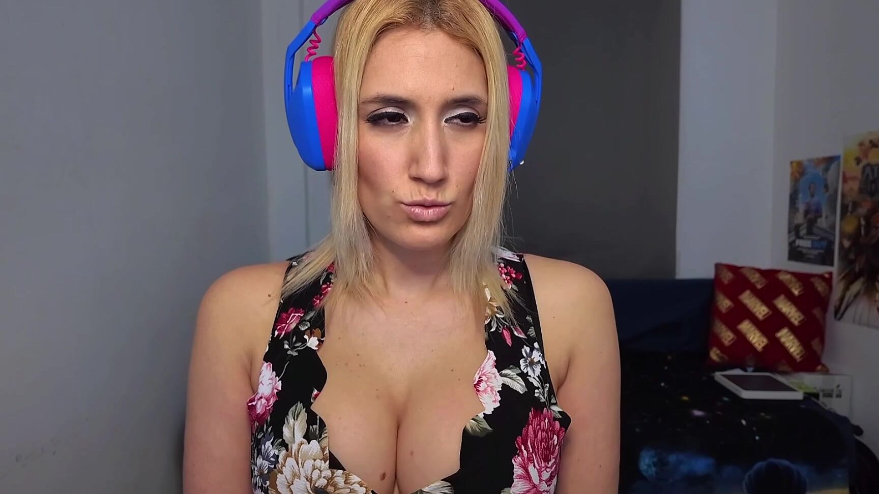 Yasminramos Yasmin E Comienzo Jugando Y Termino