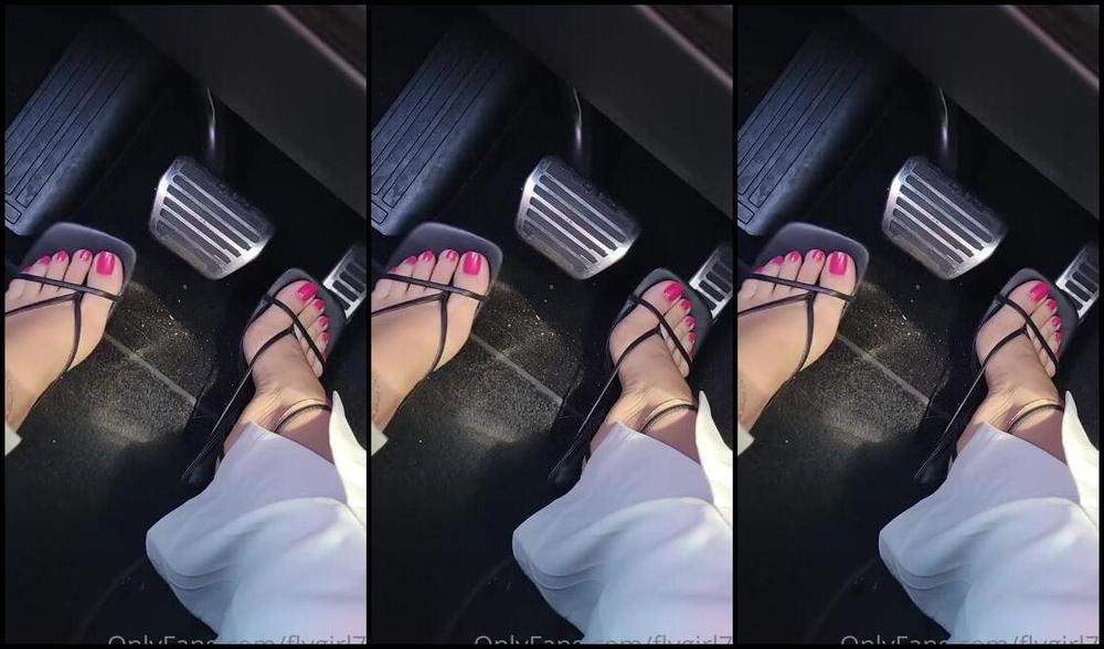 Fly Girl Nicknamed Flygirl76 01 30 2023 Onlyfans Video Pretty Toes Driving Look Out