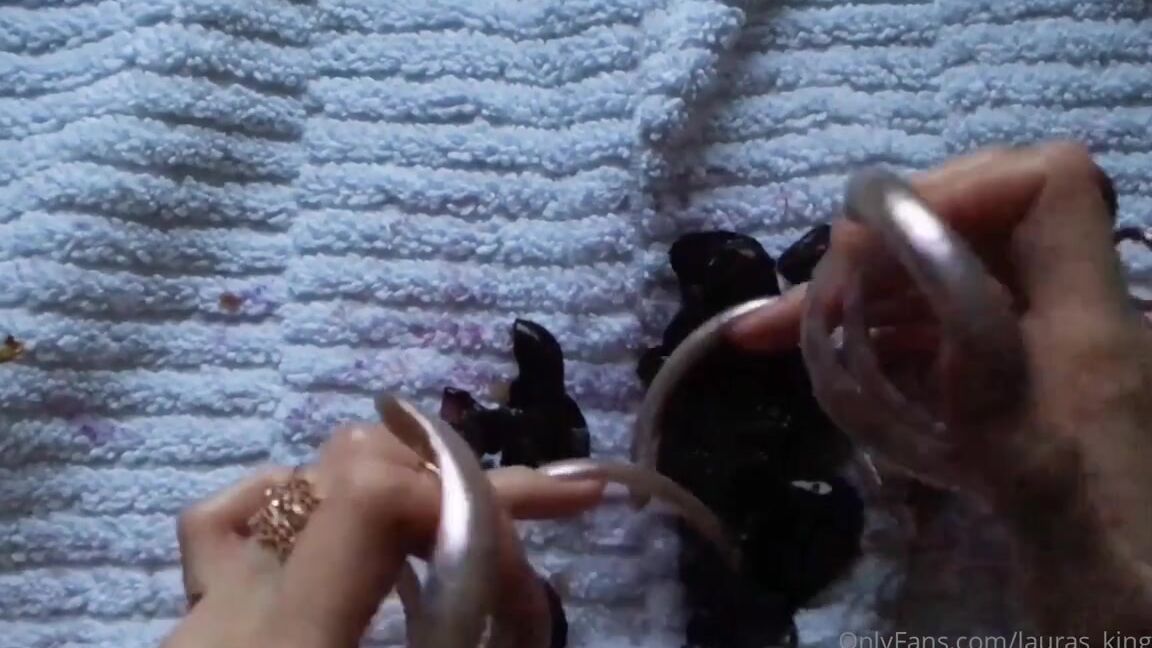 Lalalaura Nicknamed Lauras Kingdom 10 06 2024 Onlyfans Video Chistinas Grab Claw