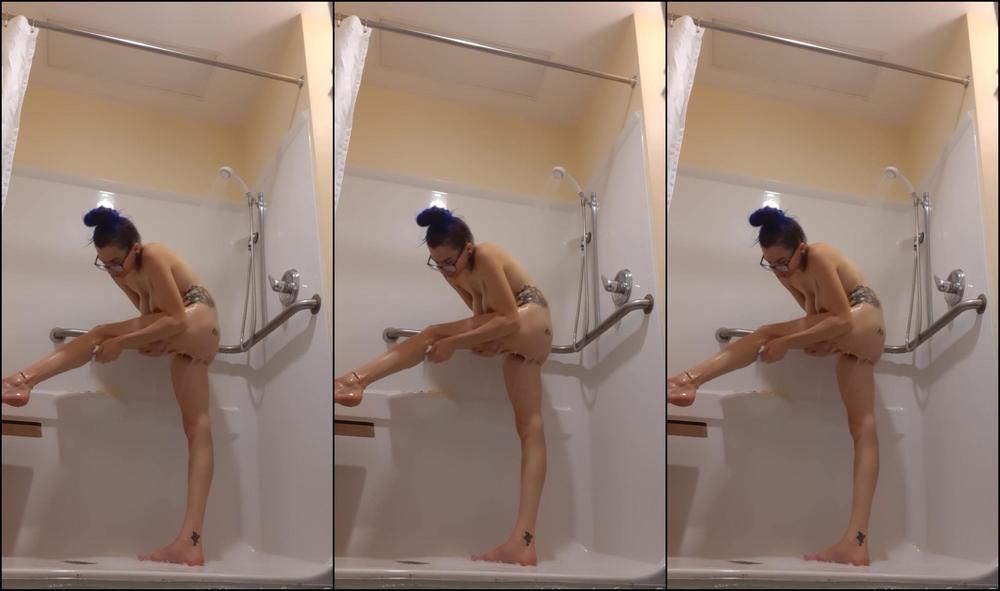 Hippiefeet All Cleaned Up Tell Me I M Pretty And Send Me A Tip