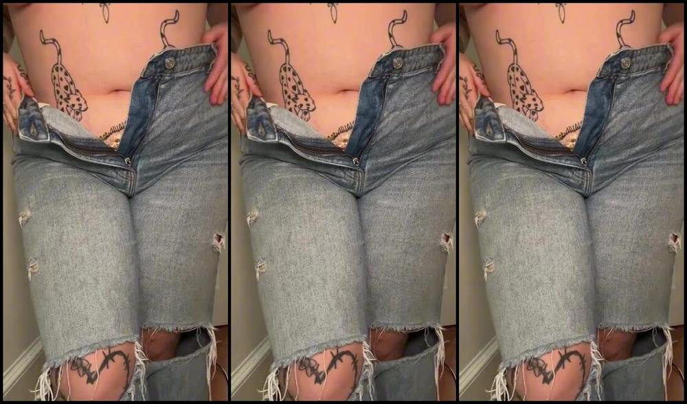 Kayla Keen Nicknamed Kaylakeenof Onlyfans 05 27 2024 It S Just Too Hot For Clothes