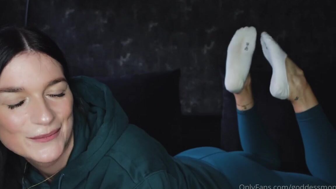 Goddessmona 91 Onlyfans Deine Tgliche Dosis Sweaty Socks Ohne Fhlt Dein Orgasmus Sich Garnicht Mehr Erfllend An Yourp