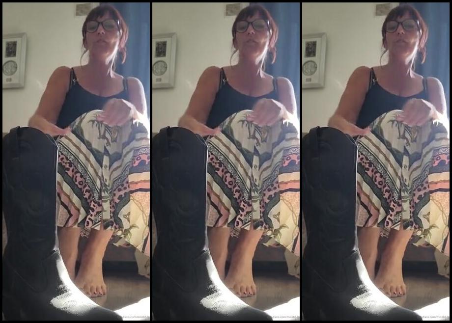 Miss B Nicknamed Missb52S Onlyfans 06 09 2023 Are You Missing Me In My Boots