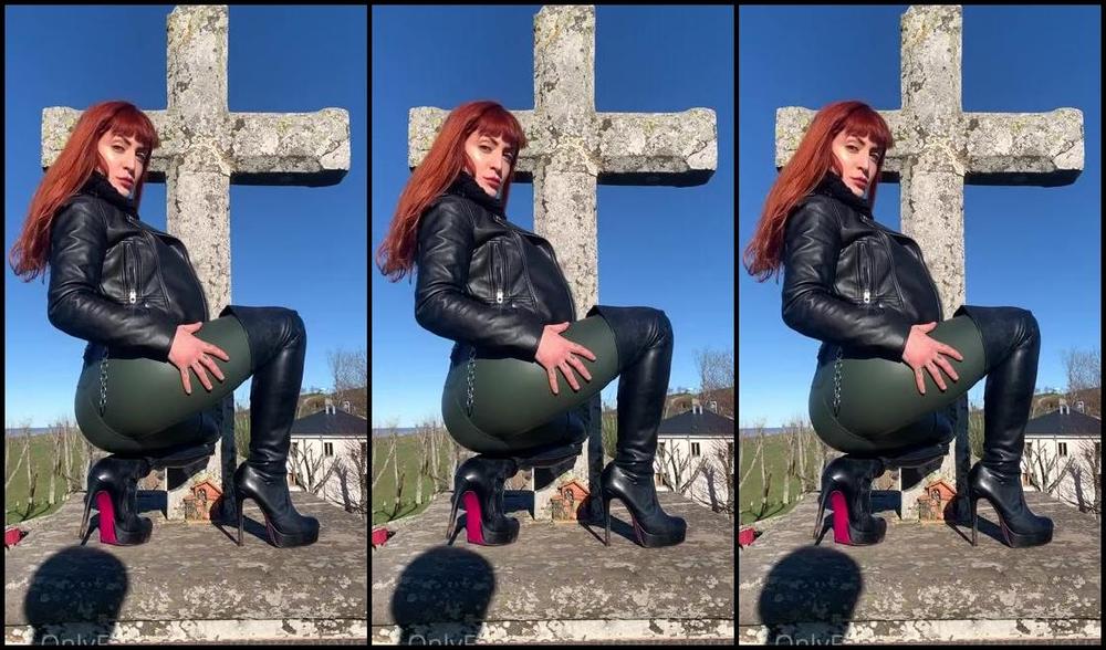 Fetish Domina Nicknamed Americafetish Onlyfans Buenos Das De Vuestra Reina Asturiana As He Salido Hoy A Visitar La Aldea Botas De 20Cm Altas