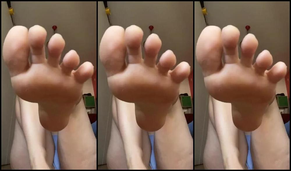 Goodgirl 004 Onlyfans Sono Tornata Per Farvi Morire Ai Miei Piedi Di Nuovo 6