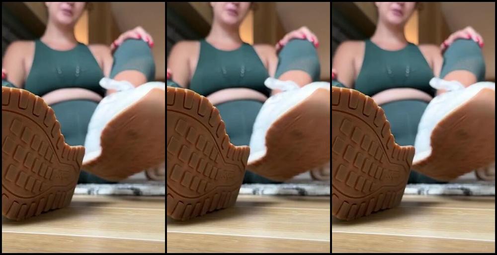 Cosmacalista Nicknamed Cosmacalista Onlyfans 06 15 2024 A Little Treat For Anyone Who Wants To Smell My Feet